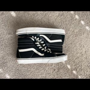 Men’s Vans classic high top, SZ 9